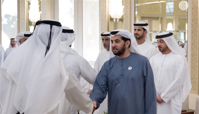 حمدان بن زايد يؤكد على دور الإنسان في تعزيز التنمية والازدهار حمدان بن زايد: الإنسان الركيزة الأساسية للتنمية والازدهار