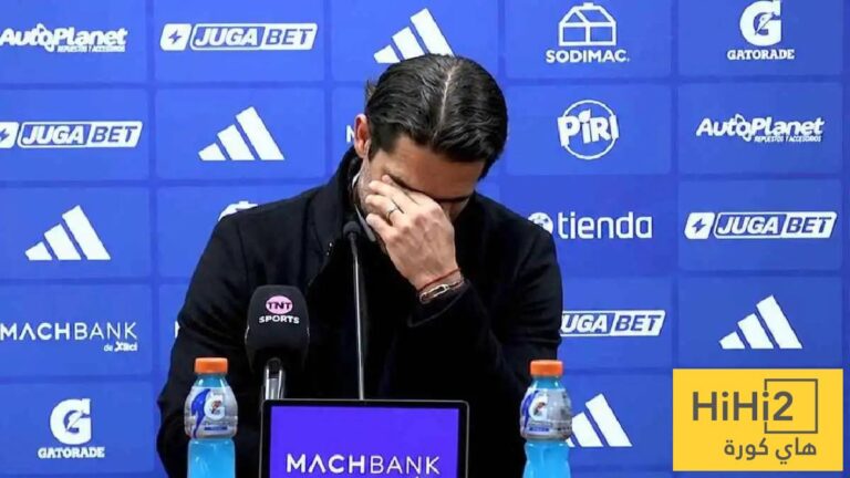 نجم ريال مدريد السابق يعاني من أزمة قلبية أثناء مؤتمر صحفي نجم ريال مدريد السابق يتعرض لأزمة قلبية خلال مؤتمر صحفي