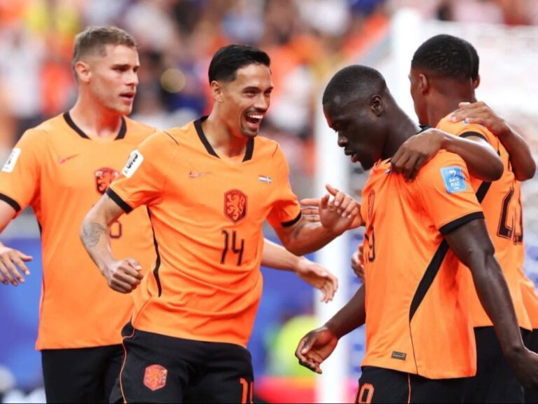 المنتخب الهولندي يسحق السويد بخماسية في تصفيات كأس العالم 2026 المنتخب الهولندي يكتسح السويد بخماسية مقابل هدف