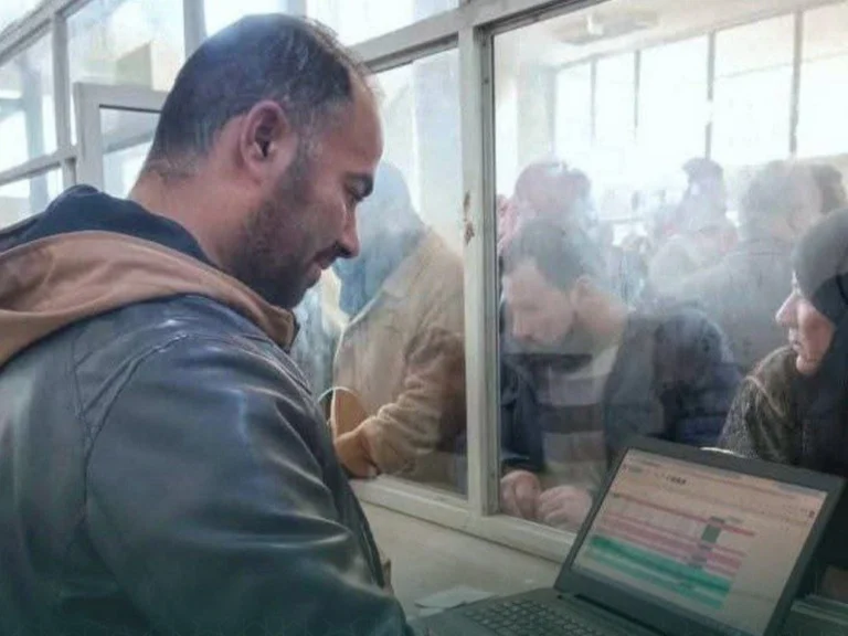 بريد الحسكة يطلق خدمة صرف رواتب المتقاعدين مع خدمات مالية جديدة بريد الحسكة: تفعيل خدمة صرف رواتب المتقاعدين إلى جانب خدمات مالية وإلكترونية