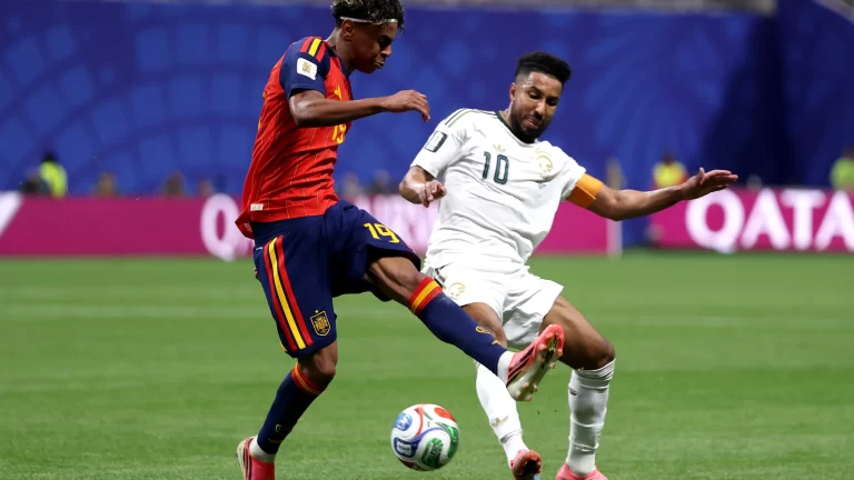 المنتخب السعودي يسعى للتأهل للدور الثاني من كأس العالم 2026 main-background