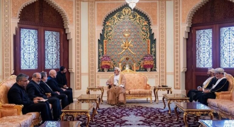 مباحثات إيرانية عمانية في مسقط لتنظيم إدارة جديدة لمضيق هرمز مباحثات إيرانية عمانية في مسقط لترتيب إدارة جديدة لمضيق هرمز
