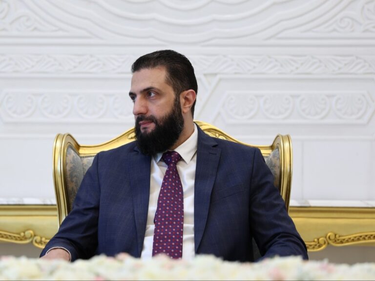 الرئيس الشرع يستقبل وزير خارجية مملكة هولندا في قصر الشعب