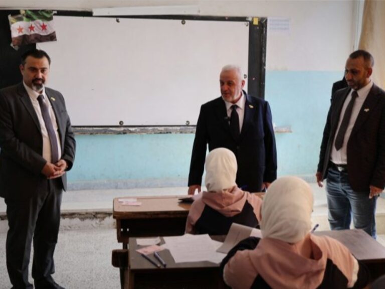 وزيرا التربية والأوقاف يتفقدان امتحانات الشهادة الإعدادية الشرعية في مراكز دمشق