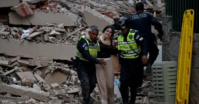 20 هزة ارتدادية بعد زلزالين مدمرين.. فنزويلا تعلن الطوارئ وتغلق مطار كراكاس