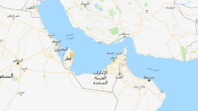 لغز المقذوف المجهول جنوب "دقم" العُماني.. من يقف خلف استهداف سفينة جديدة في بحر العرب؟