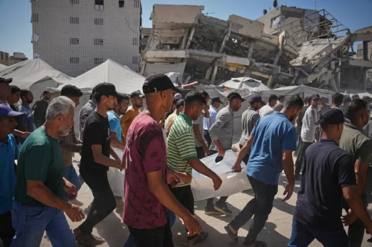 حماس تتسلم ردها على ورقة ميلادينوف في مباحثات حول غزة بالقاهرة