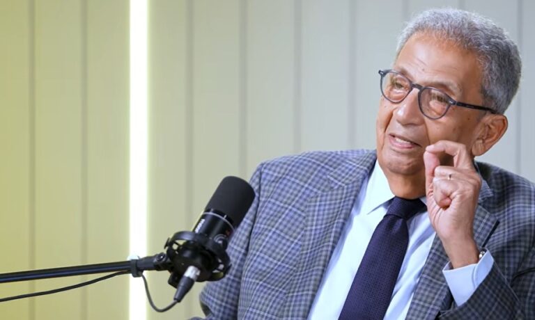 عمرو موسى يتحدث عن أغنية أثرت في إقالته من وزارة الخارجية المصرية عمرو موسى يتحدث عن أغنية أثرت في إقالته من وزارة الخارجية المصرية