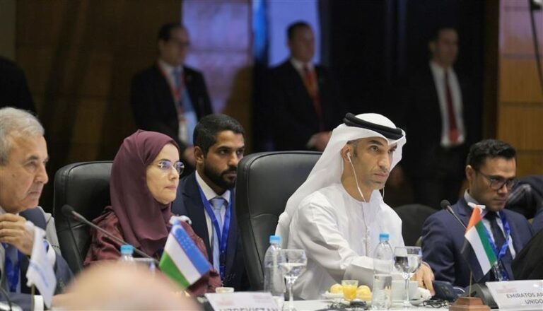 الإمارات تؤكد التزامها بتعزيز التعاون الاقتصادي مع “ميركوسور” الإمارات تؤكد التزامها بتعزيز التعاون الاقتصادي مع "ميركوسور"
