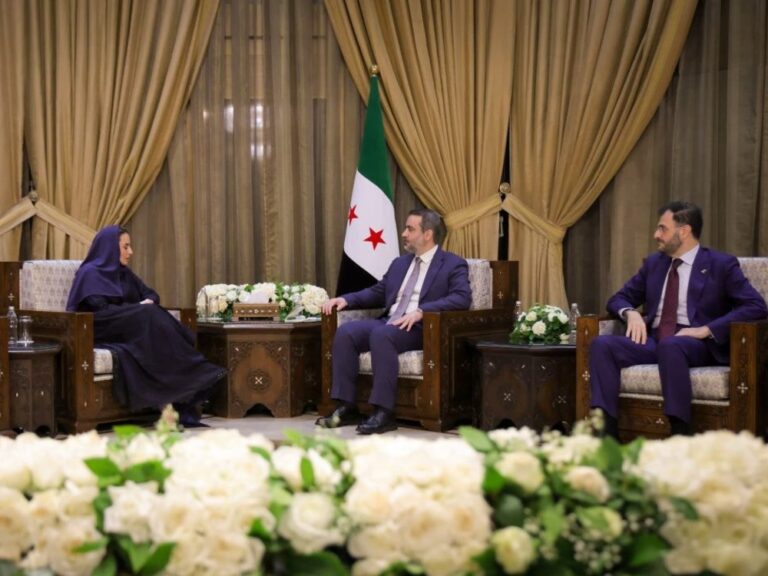 الشيباني يبحث تعزيز التعاون مع منظمة التعاون الرقمي في دمشق الشيباني يبحث تعزيز التعاون مع منظمة التعاون الرقمي في دمشق