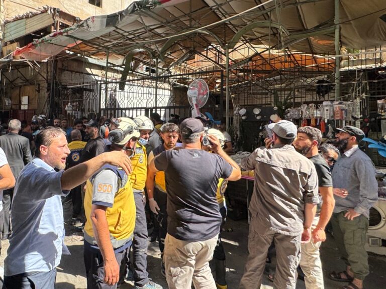 انفجار عبوة ناسفة داخل مقهى في دمشق يسفر عن 5 وفيات و16 جريحاً انفجار عبوة ناسفة داخل مقهى في دمشق يسفر عن 5 وفيات و16 جريحاً