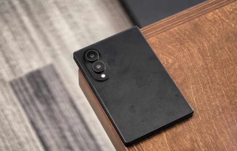 تسريبات جديدة تظهر نموذجاً أسود من Galaxy Z Fold8 قبل الإطلاق الرسمي تسريبات جديدة تظهر نموذجاً أسود من Galaxy Z Fold8 قبل الإطلاق الرسمي