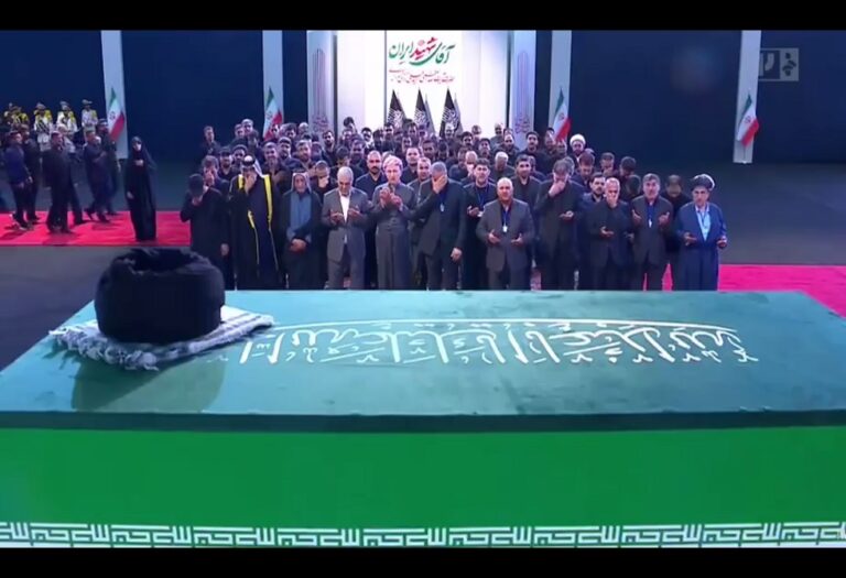 حضور رسمي وشعبي عربي في طهران لتشييع خامنئي حضور رسمي وشعبي عربي في طهران لتشييع خامنئي