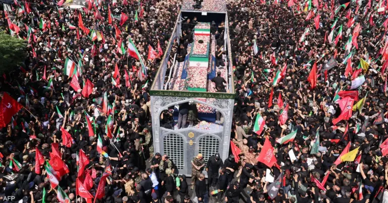 موكب تشييع خامنئي ينطلق في طهران وسط توقعات بحضور 20 مليون شخص موكب تشييع خامنئي ينطلق في طهران وسط توقعات بحضور 20 مليون شخص