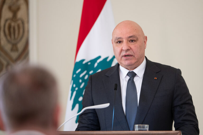 جوزيف عون: انقطاع الاتصالات مع حزب الله وأرفض التفريط بجنوب لبنان جوزيف عون: انقطاع الاتصالات مع حزب الله وأرفض التفريط بجنوب لبنان