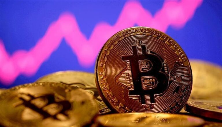 ترامب يؤكد دعمه للعملات الرقمية ويعزز ارتفاع بيتكوين بنسبة 1.8% ترامب يؤكد دعمه للعملات الرقمية ويعزز ارتفاع بيتكوين بنسبة 1.8%