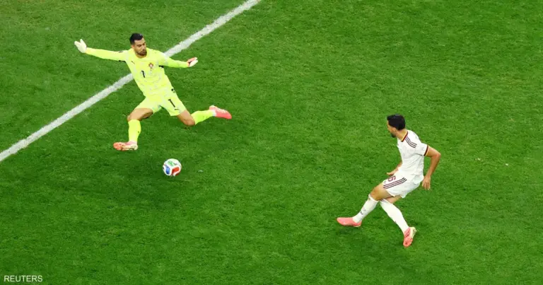 إسبانيا تتأهل لربع نهائي المونديال بفوزها على البرتغال بهدف ميرينو القاتل إسبانيا تتأهل لربع نهائي المونديال بفوزها على البرتغال بهدف ميرينو القاتل