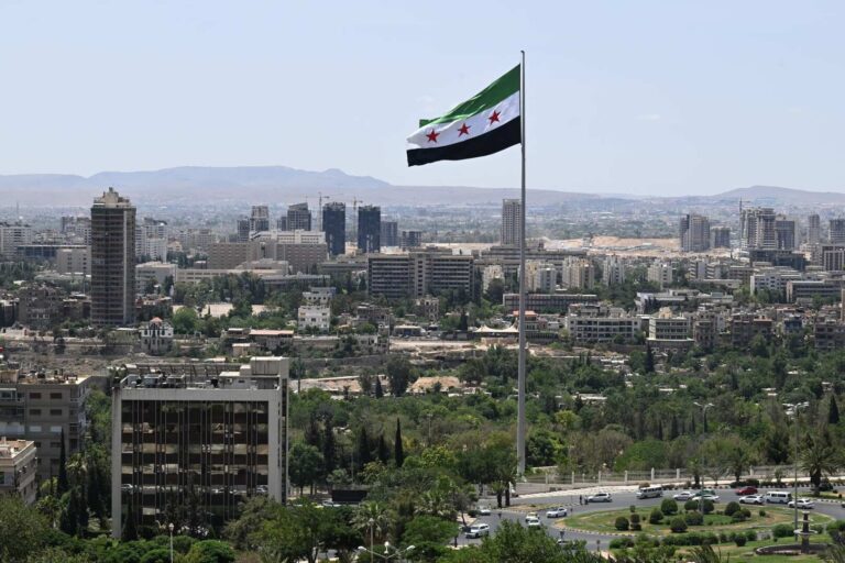 الأردن يدين التفجيرين الإرهابيين في دمشق ويؤكد دعم أمن سوريا الأردن يدين التفجيرين الإرهابيين في دمشق ويؤكد دعم أمن سوريا