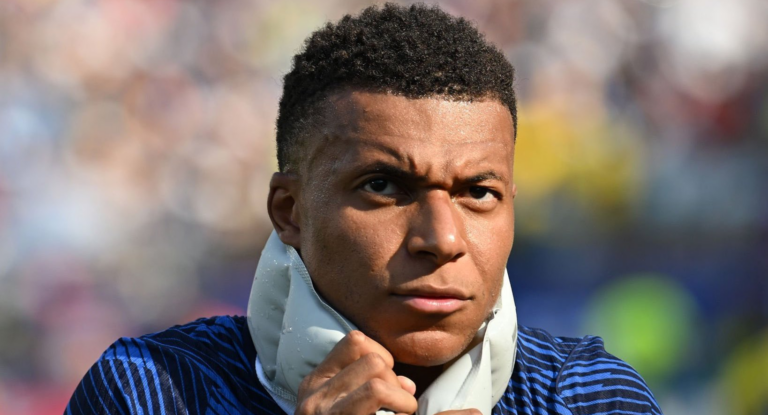 ريال مدريد يرد رسميًا على تصريحات نائبة باراغواي العنصرية ضد مبابي ريال مدريد يرد رسميًا على تصريحات نائبة باراغواي العنصرية ضد مبابي