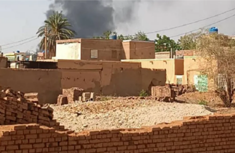 مقتل 10 مدنيين بينهم 5 نساء جراء استهداف من الدعم السريع في السودان مقتل 10 مدنيين بينهم 5 نساء جراء استهداف من الدعم السريع في السودان