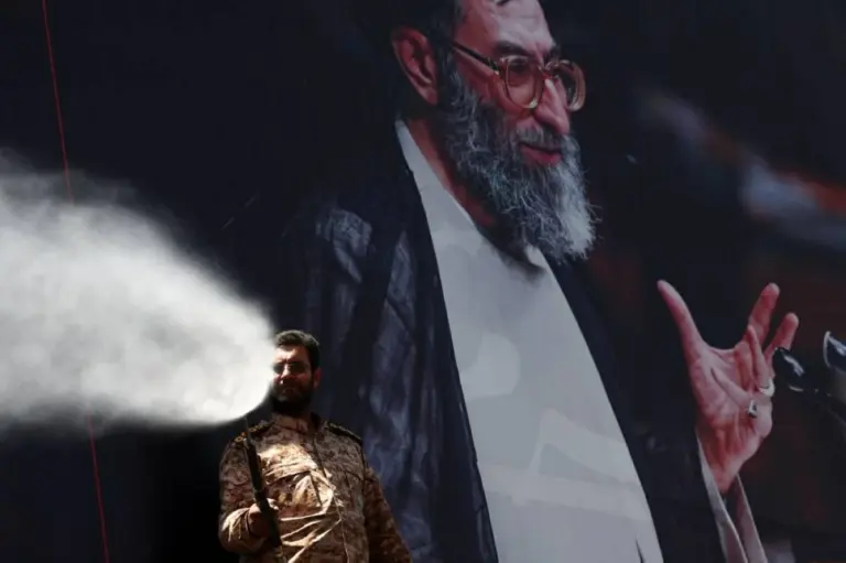 تشييع جثمان خامنئي في مشهد وسط غياب خليفته مجتبى بسبب إصاباته