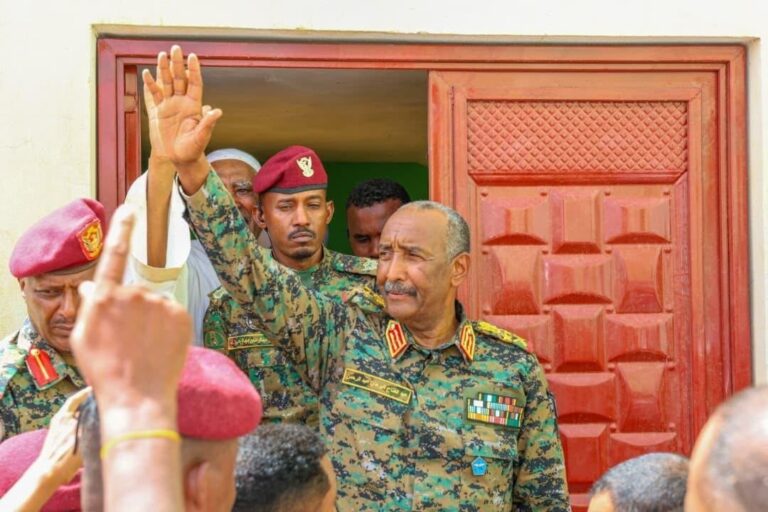 البرهان يؤكد استمرار القوات السودانية في معركة الكرامة حتى القضاء على التمرد