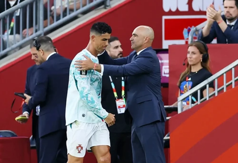 الاتحاد البرتغالي يعلن تعيين المدرب الجديد للمنتخب الوطني خلفاً لمارتينيز الاتحاد البرتغالي يعلن تعيين المدرب الجديد للمنتخب الوطني خلفاً لمارتينيز