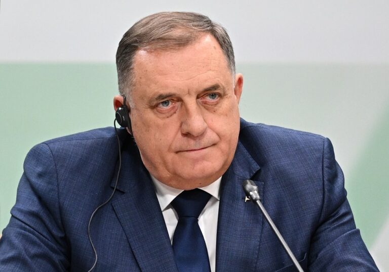 النخب الأوروبية تعاني أزمة حادة وصعود نخب جديدة متوقع قريباً النخب الأوروبية تعاني أزمة حادة وصعود نخب جديدة متوقع قريباً