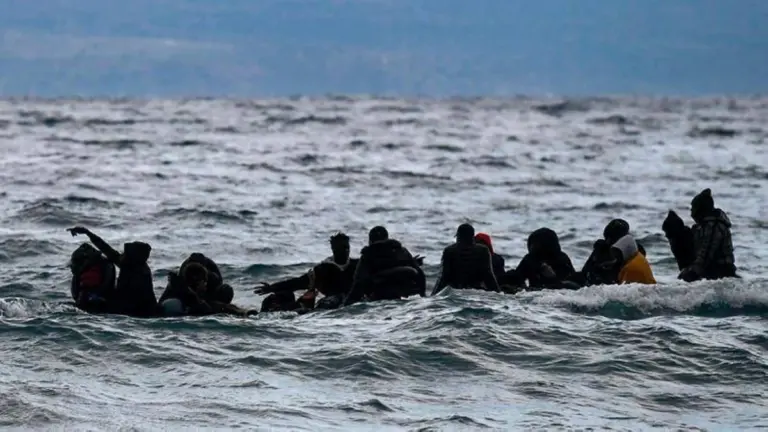 مصرع 15 سائحاً هندياً في حادث قارب قرب جزيرة فو كوك الفيتنامية