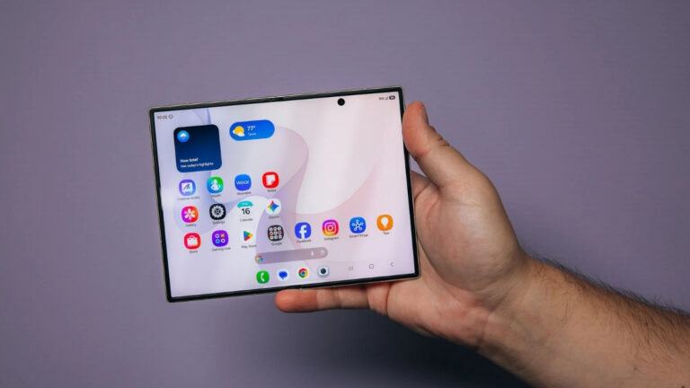 سامسونغ تعزز متانة Galaxy Z Fold 8 مع تقنيات جديدة لتحسين التحمل سامسونغ تعزز متانة Galaxy Z Fold 8 مع تقنيات جديدة لتحسين التحمل