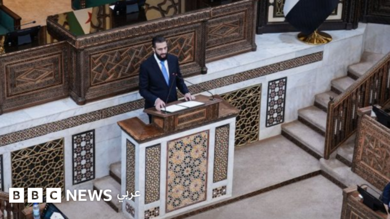 مجلس الشعب السوري يعقد جلسته الأولى بعد سقوط الأسد ويؤكد على أهمية الحوار وسيادة القانون مجلس الشعب السوري يعقد جلسته الأولى بعد سقوط الأسد ويؤكد على أهمية الحوار وسيادة القانون